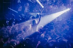 Black Scarlet Club 7